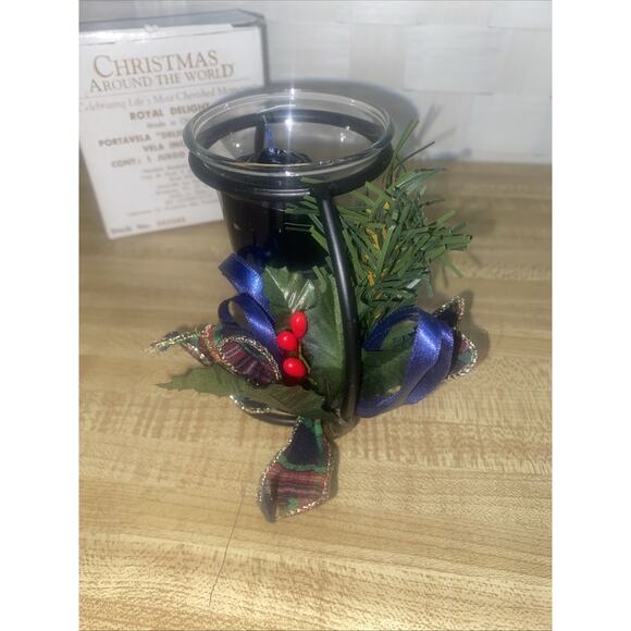 House of Lloyd Christmas Around The World Royal Delight Candle Holder 4” Tall - Picture 4 of 8